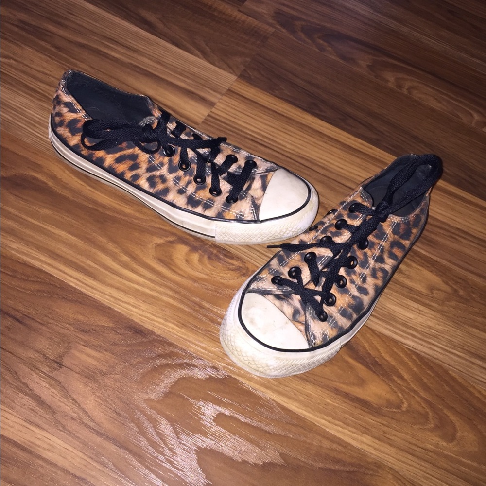 Converse - Picture 2 of 6